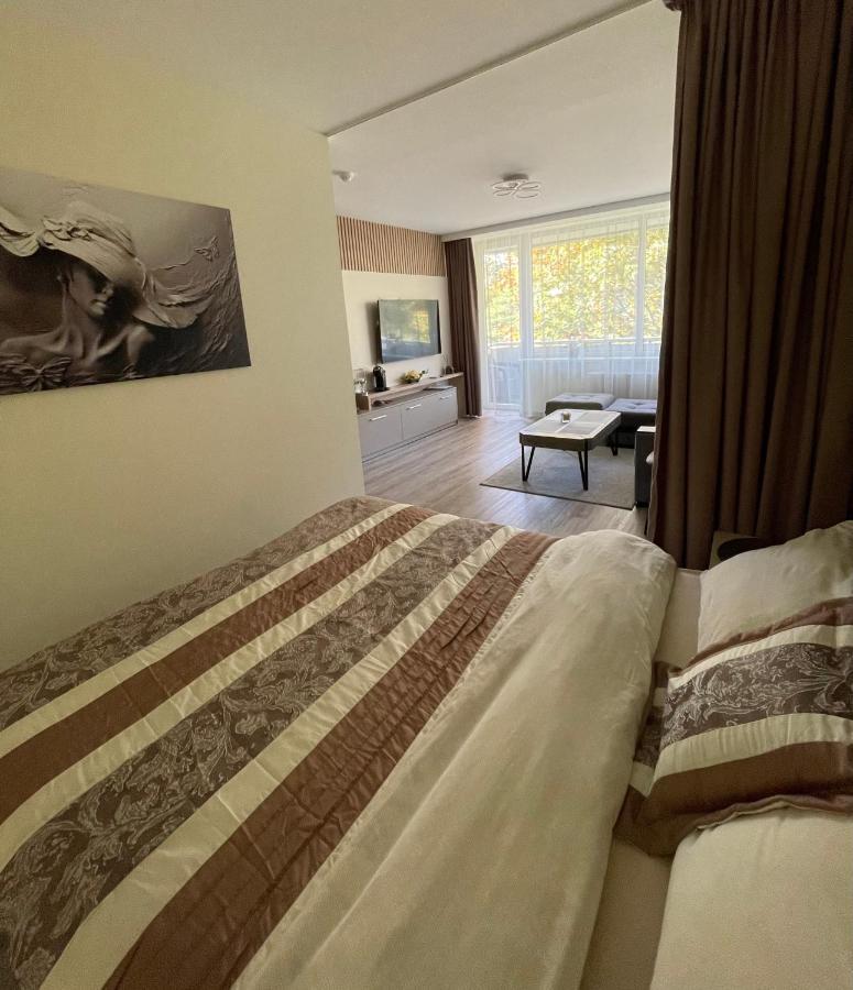 Alintoma Holiday Apartment Паланга Экстерьер фото